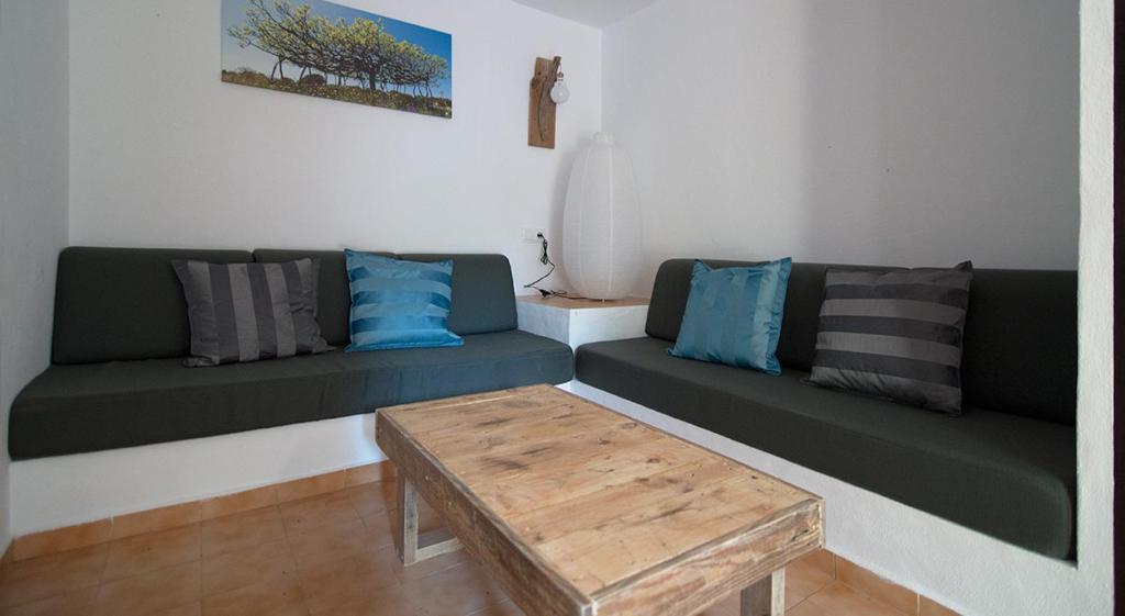 Apartamentos Noray Es Caló de Sant Agustí Camera foto
