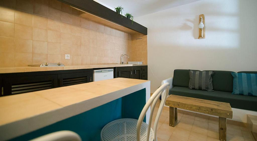 Apartamentos Noray Es Caló de Sant Agustí Camera foto