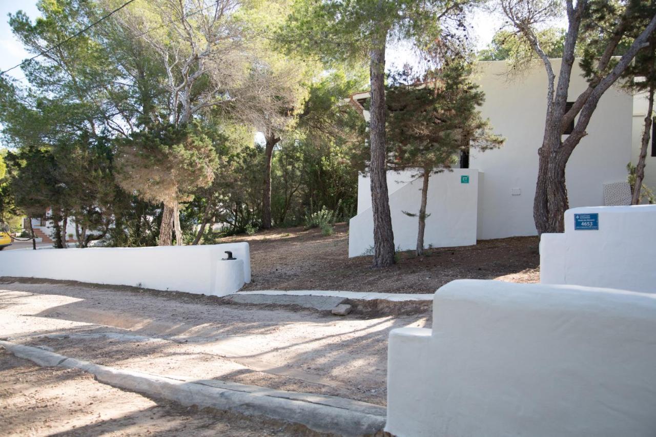 Apartamentos Noray Es Caló de Sant Agustí Esterno foto
