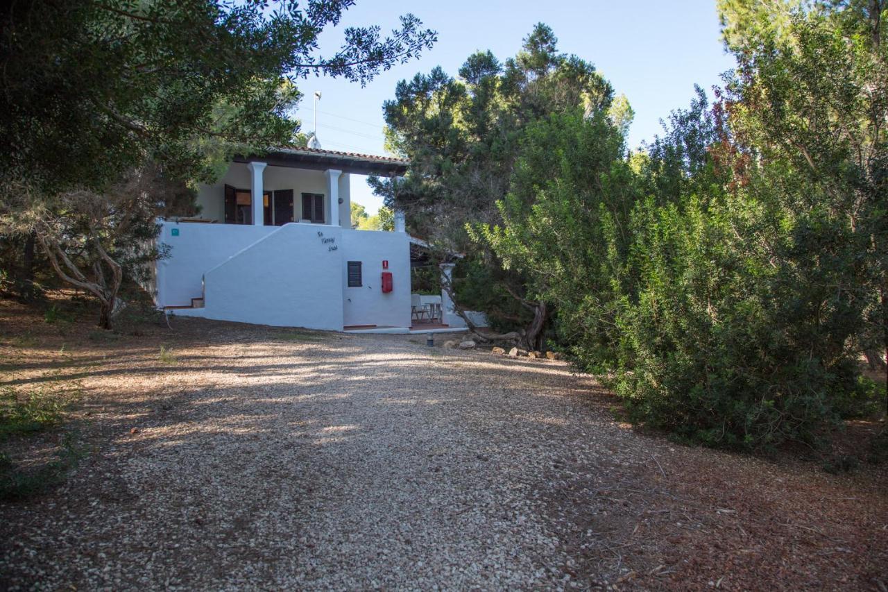 Apartamentos Noray Es Caló de Sant Agustí Esterno foto